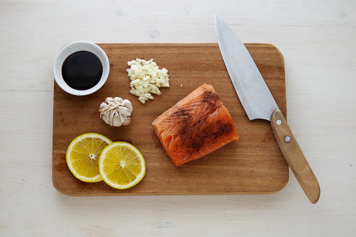 Desmintiendo los Mitos del Salmón Salvaje Frente al de Cultivo